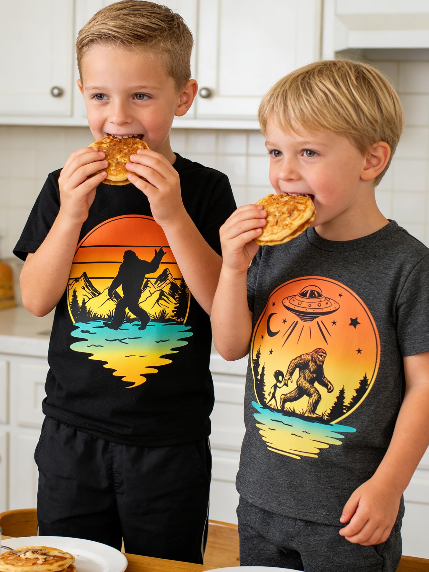 Lanbubble Toddler Boys T-Shirts, 2-Pack Dinosaur Graphic Short Sleeve Cotton Tees, Sizes 2T-6T